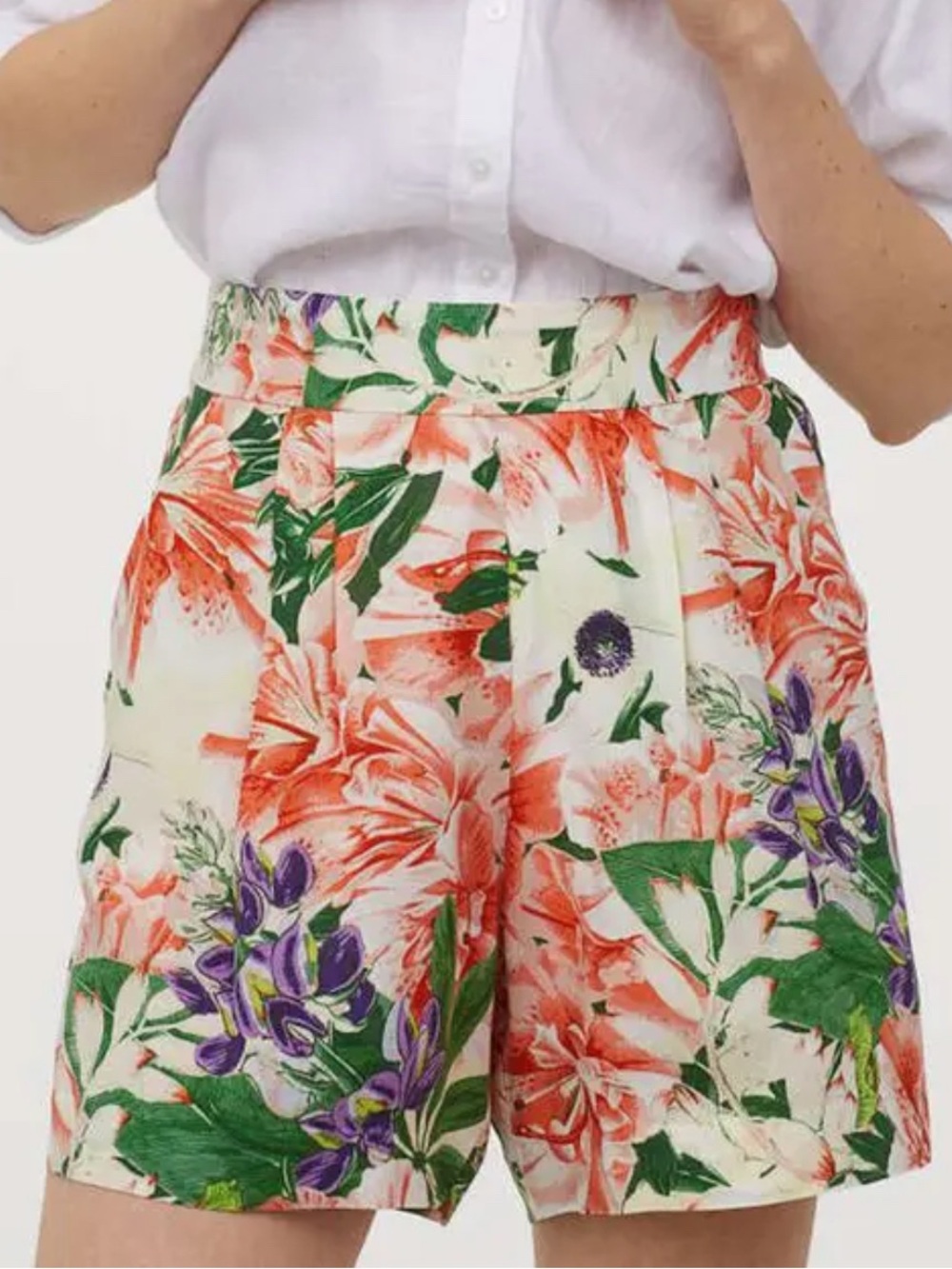 NWT H&M Floral Elastic-Waist Shorts in Orange, Cream & Green
